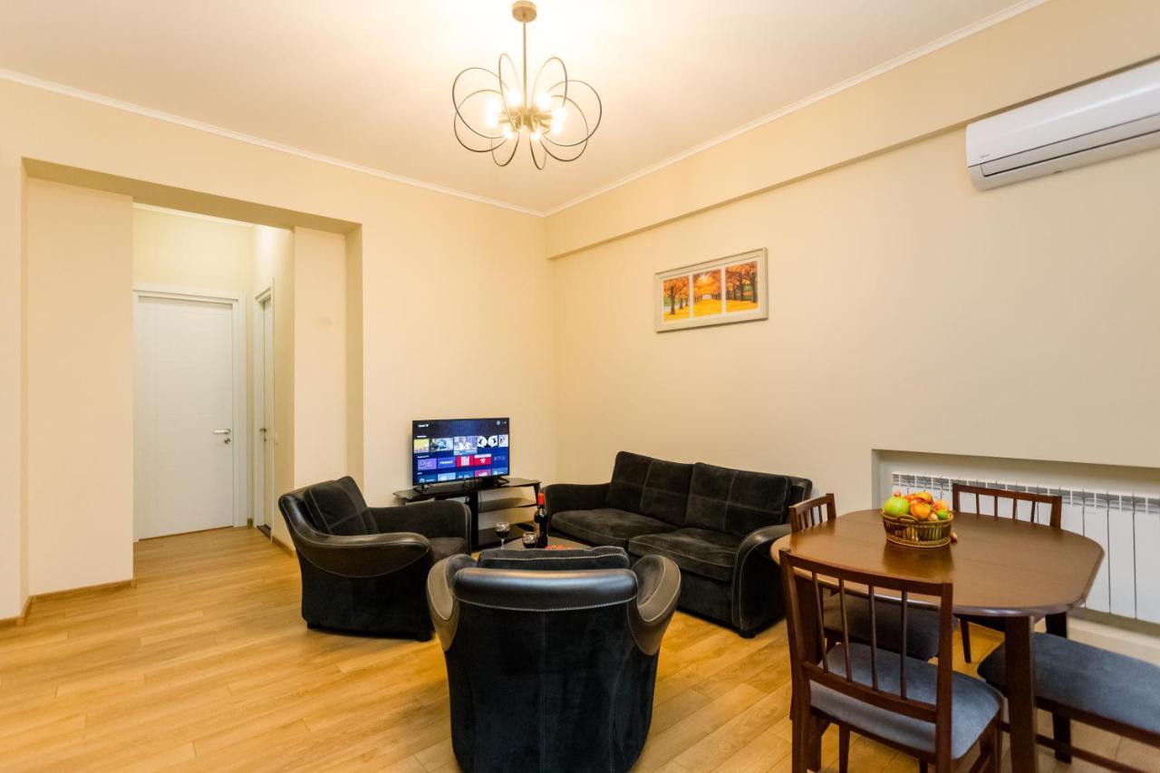 New!-Downtown Apartment Ll Tbilisi Ngoại thất bức ảnh